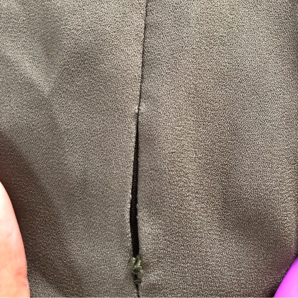 Express Green Keyhole Halter Top - Picture 6 of 9